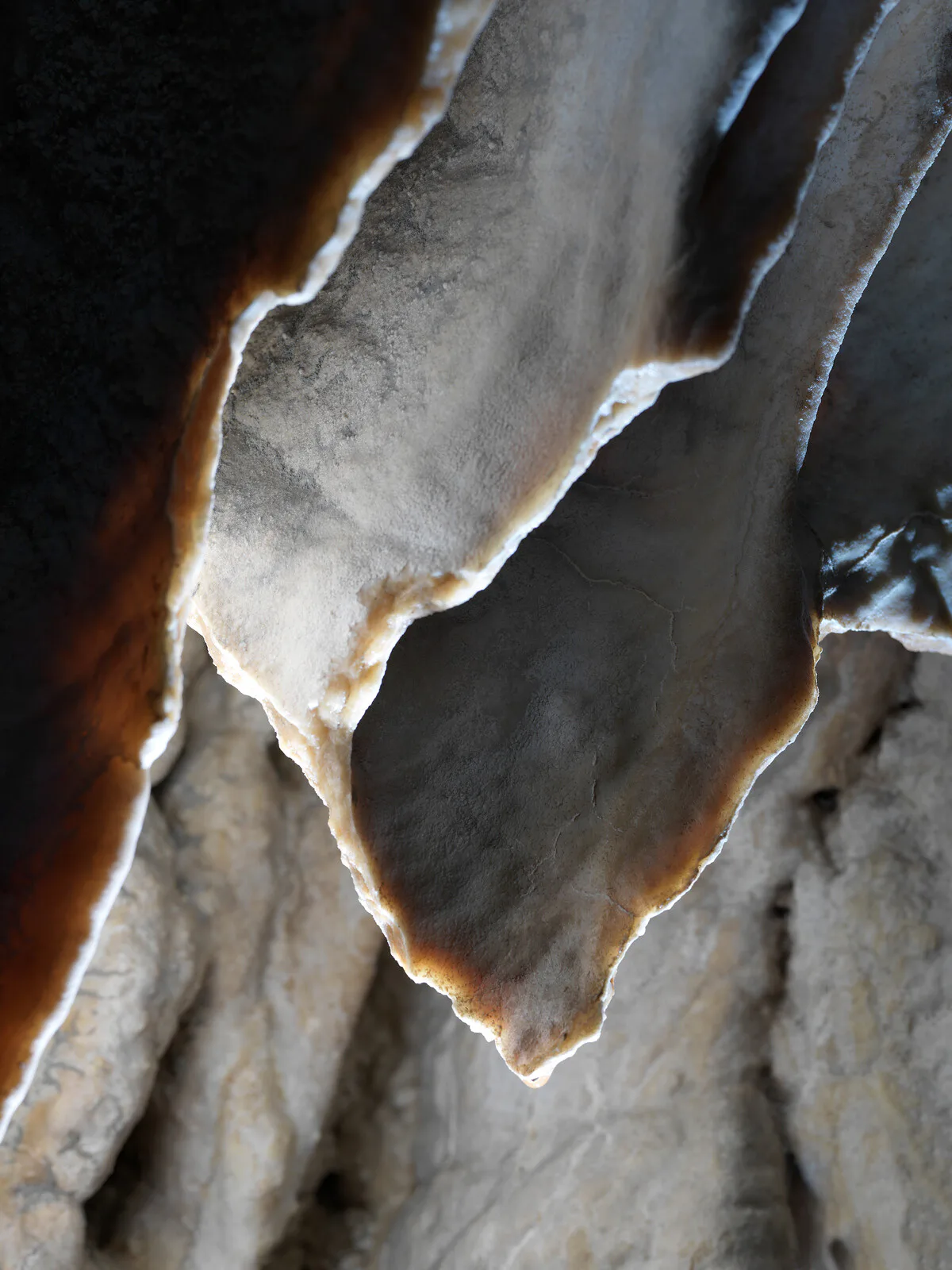 Höllgrotten Baar: Höhlen, Felsen und Seen entdecken