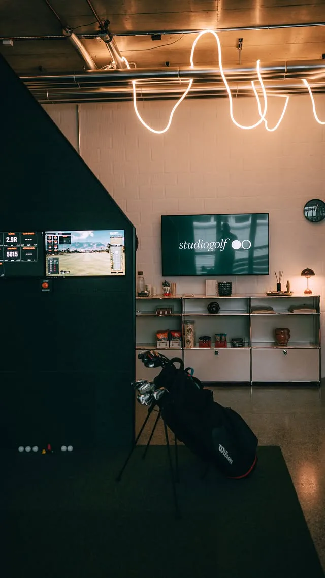 Indoor golf experience in Zurich